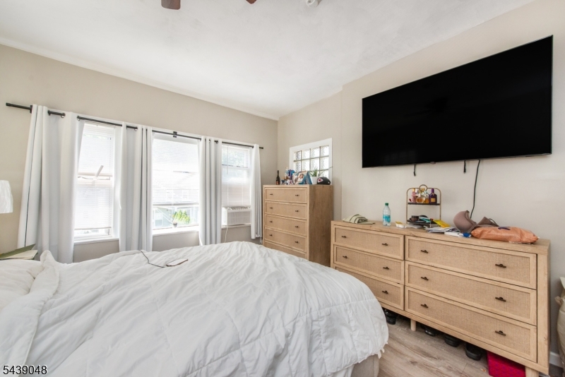 40 Olive St 1