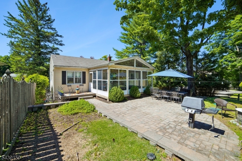 74 Minnehaha Blvd
