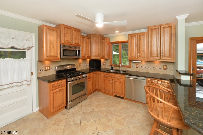 30 Knolls Rd
