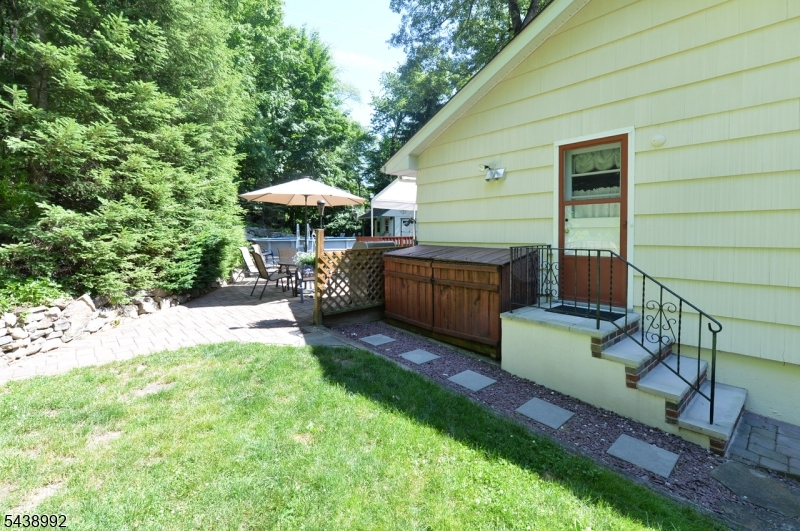 30 Knolls Rd
