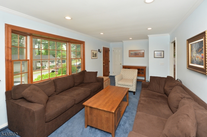 30 Knolls Rd