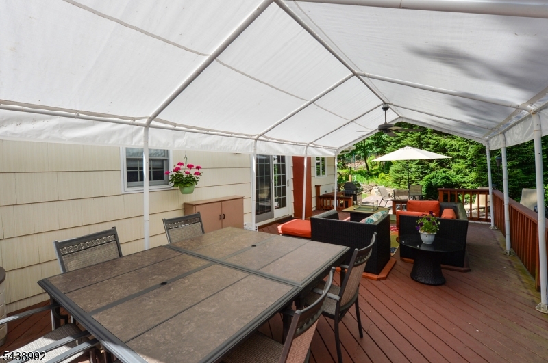 30 Knolls Rd