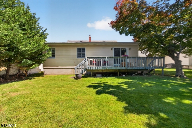 109 Carlson Pkwy