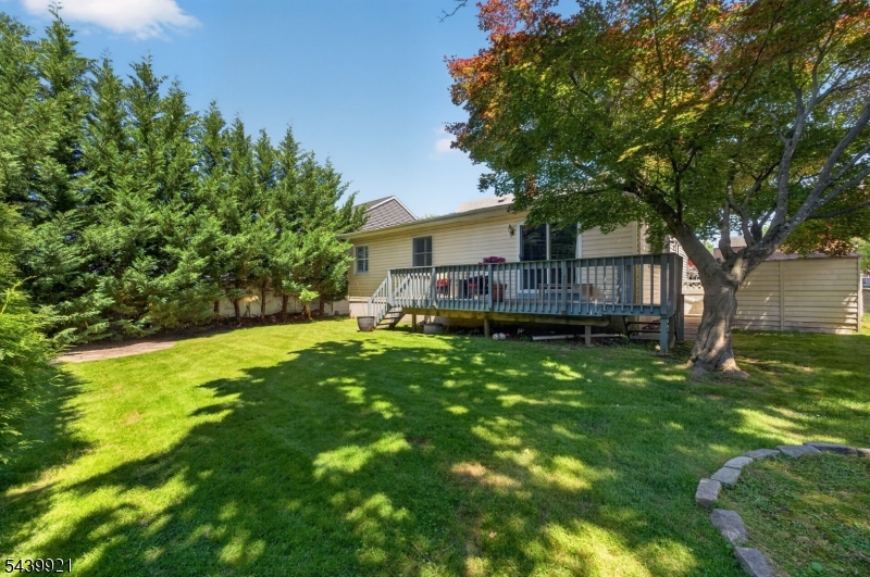 109 Carlson Pkwy