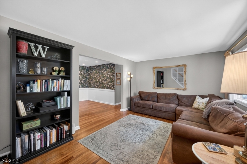 109 Carlson Pkwy