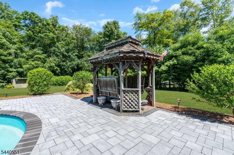 15 Timber Ln