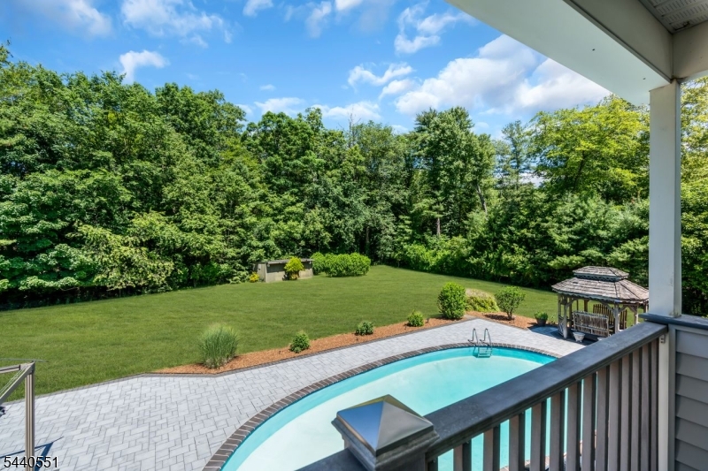 15 Timber Ln