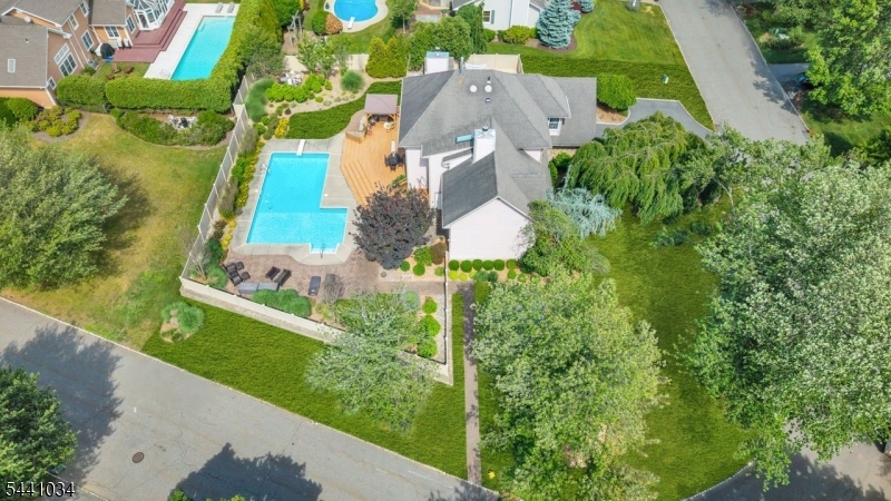 115 Sturbridge Cir