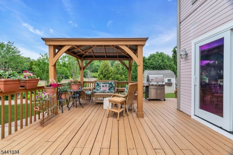 115 Sturbridge Cir