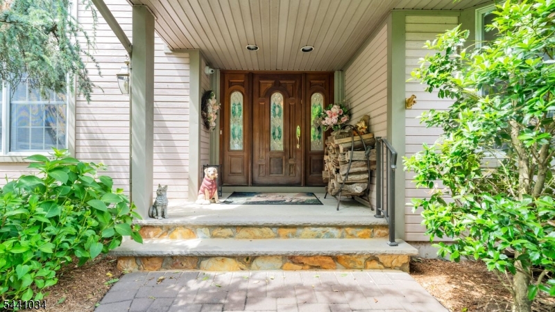 115 Sturbridge Cir
