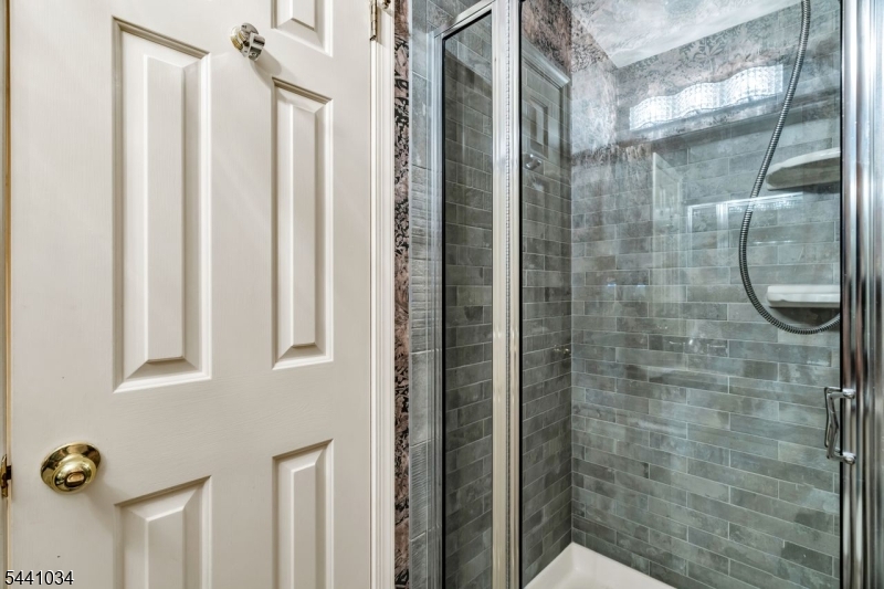 115 Sturbridge Cir