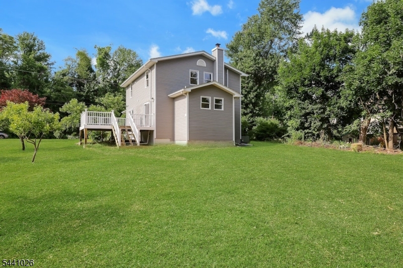 32 Bellows Ln