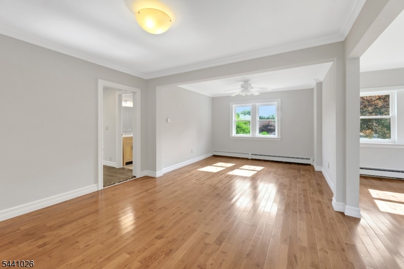 32 Bellows Ln