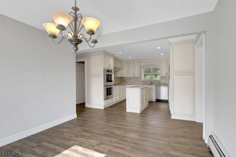 32 Bellows Ln