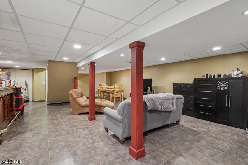 49 Pancake Hollow Dr
