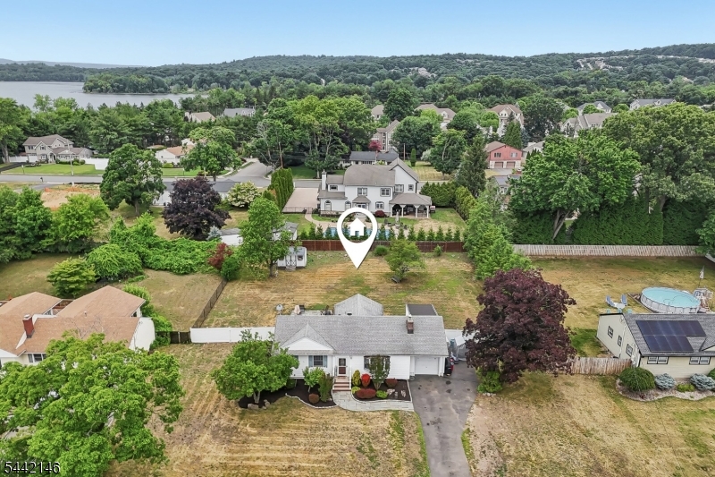 49 Pancake Hollow Dr