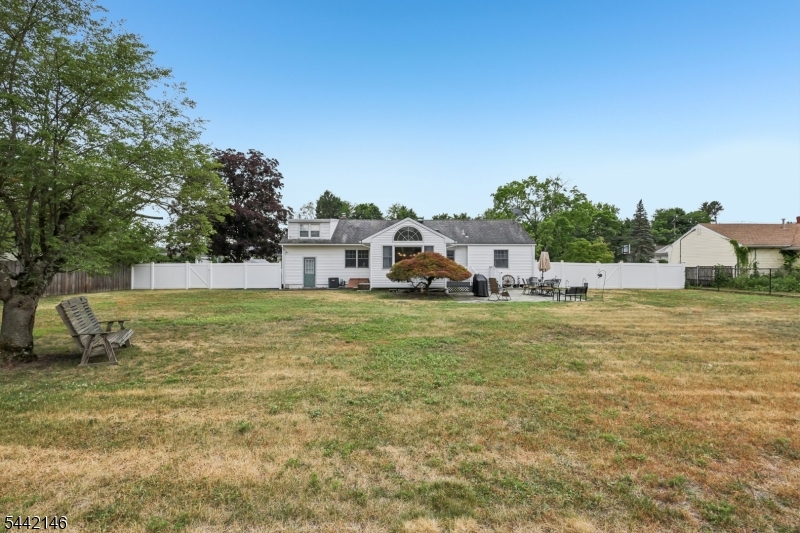 49 Pancake Hollow Dr