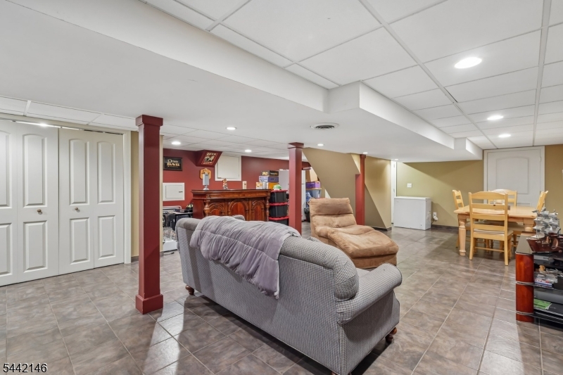 49 Pancake Hollow Dr