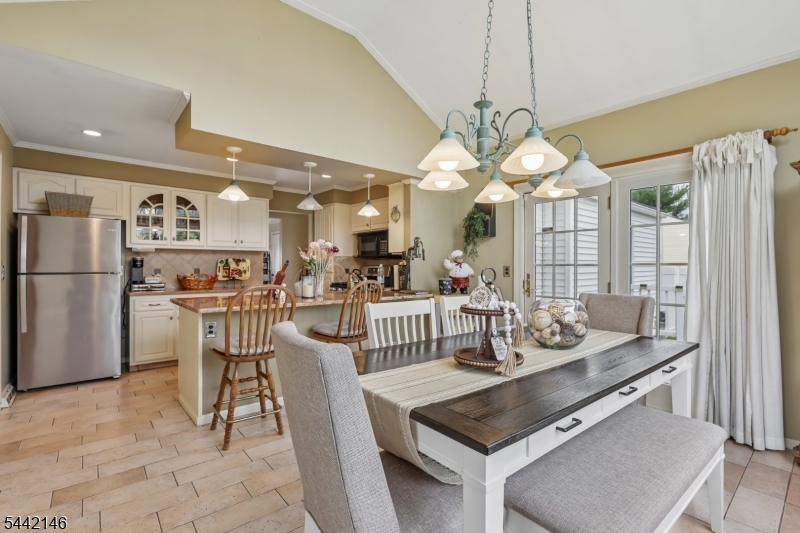 49 Pancake Hollow Dr