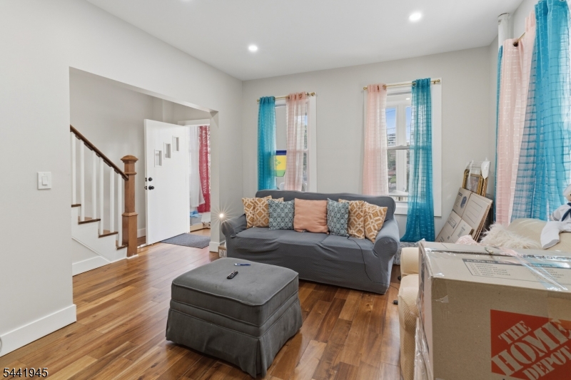 169 Oakwood Pl
