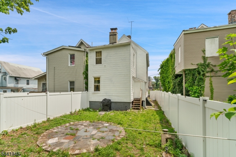 169 Oakwood Pl