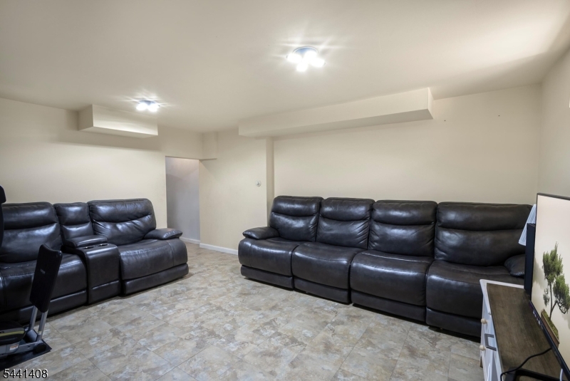 134 Marion Ct