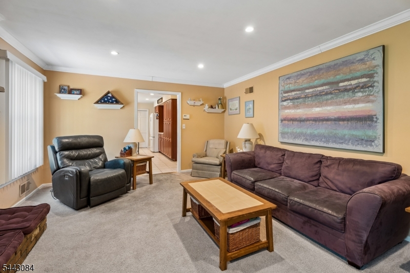 39 Robin Hood Way