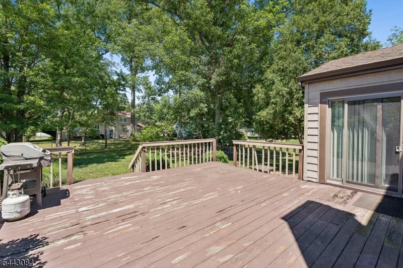 39 Robin Hood Way