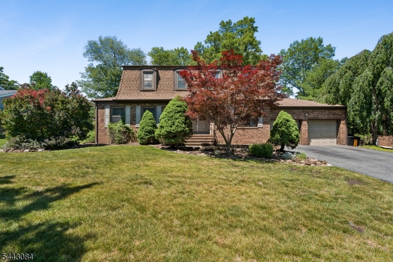 39 Robin Hood Way
