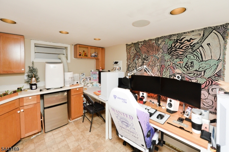 71 Ringwood Ave