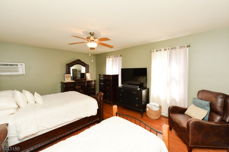 71 Ringwood Ave