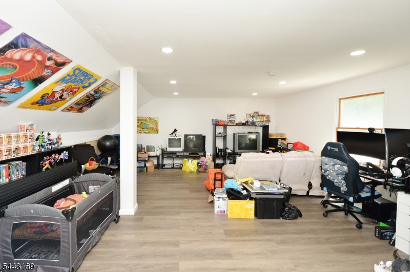 71 Ringwood Ave