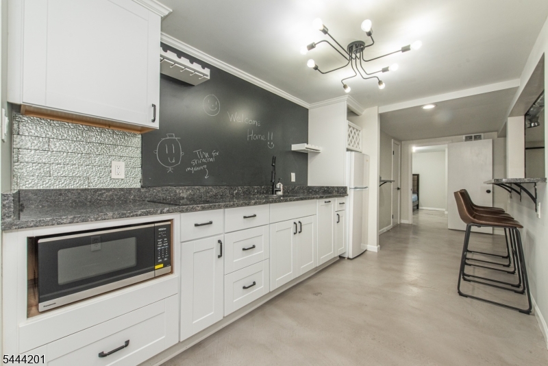 388 Irving Ave