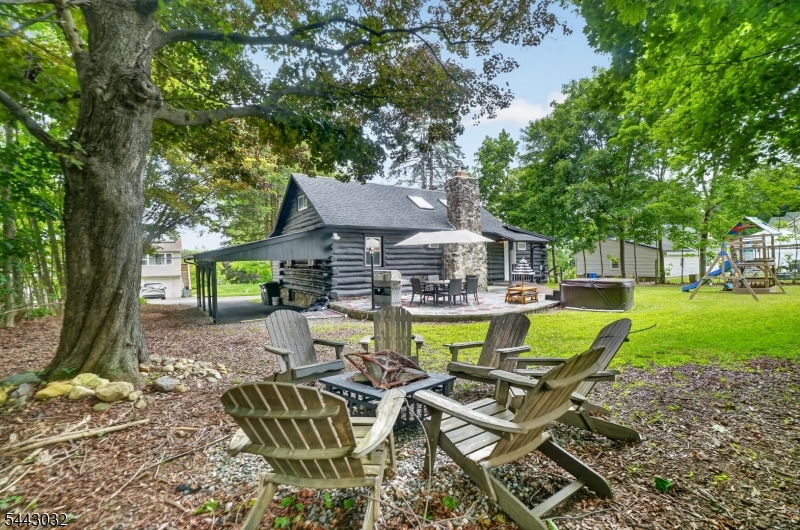 53 Lakeview Dr