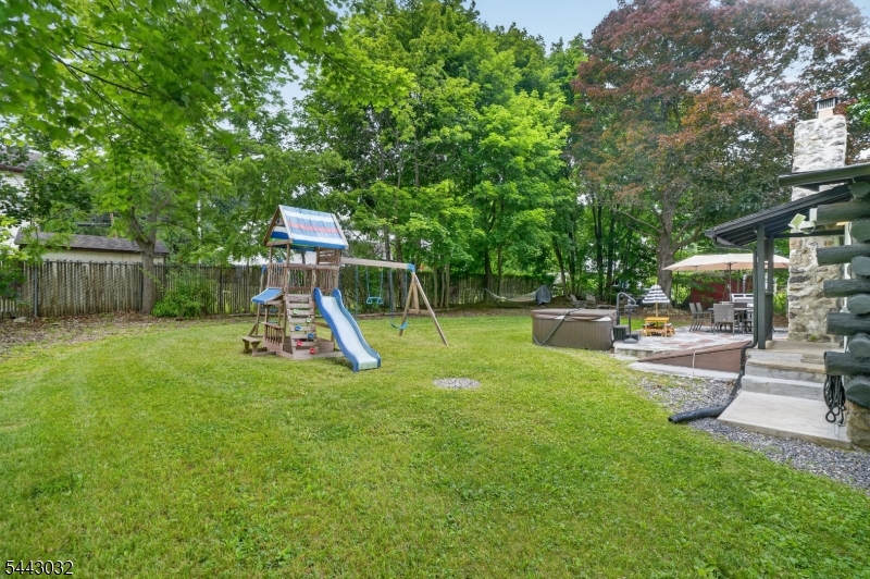 53 Lakeview Dr