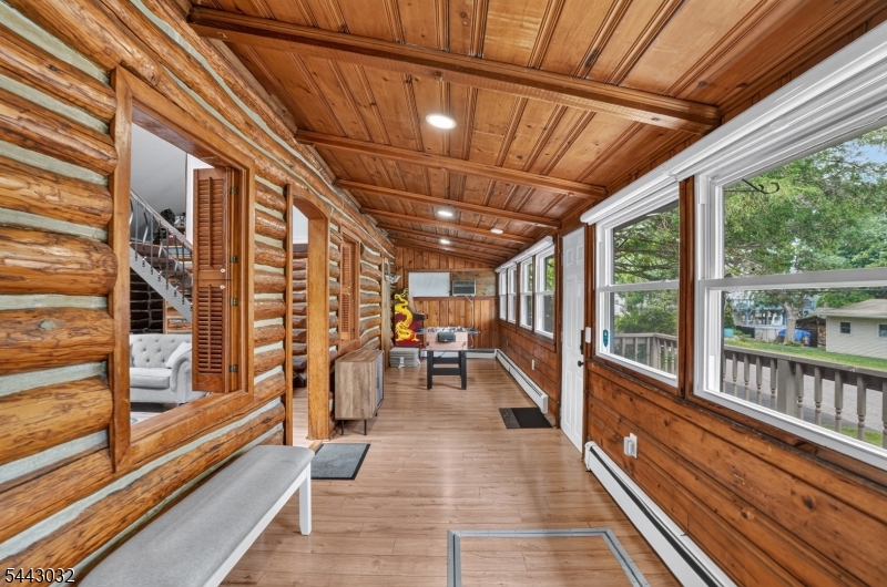 53 Lakeview Dr