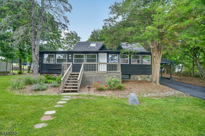 53 Lakeview Dr
