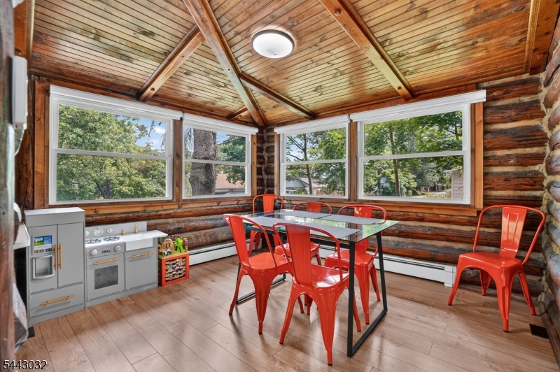 53 Lakeview Dr