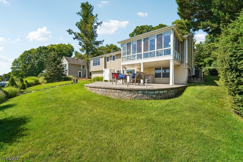 1050 Pines Lake Dr