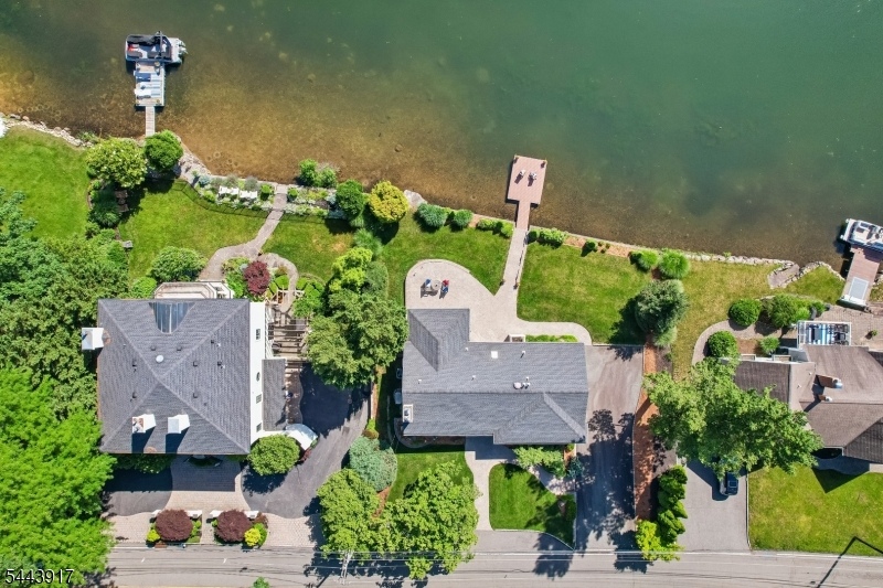 1050 Pines Lake Dr