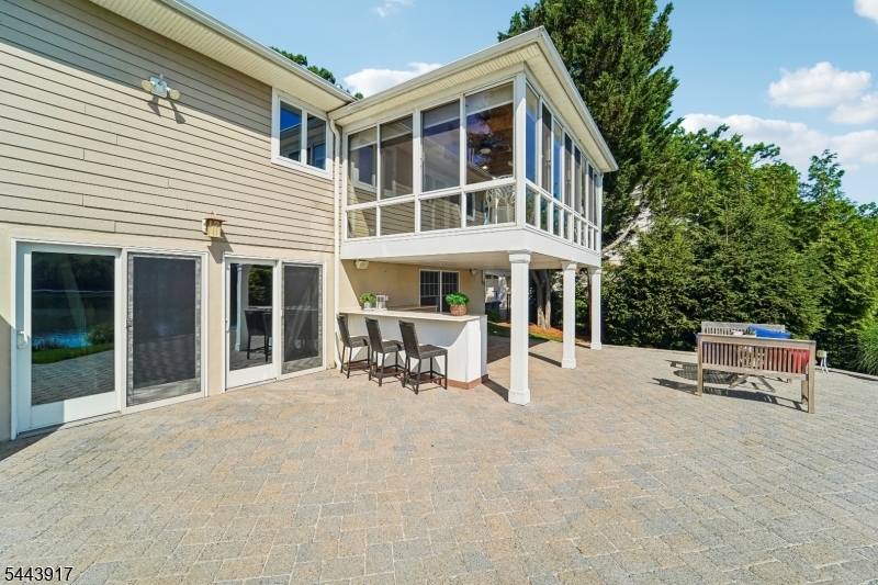 1050 Pines Lake Dr