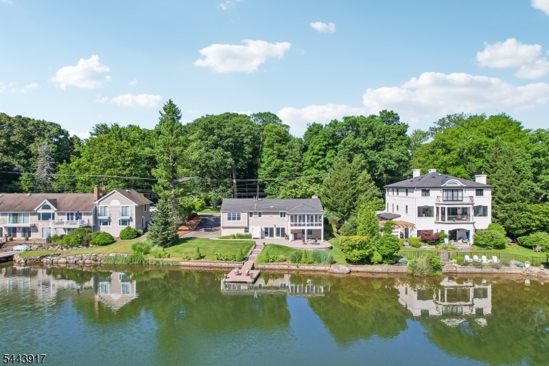 1050 Pines Lake Dr