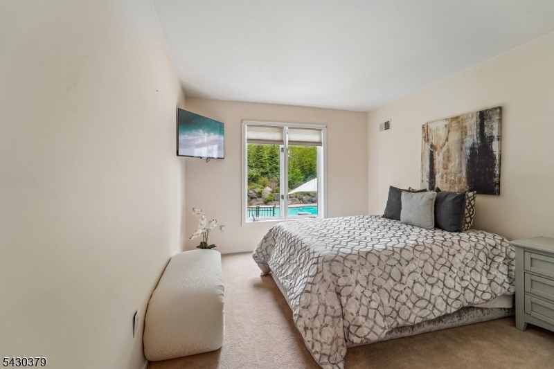 8 Union Hill Rd
