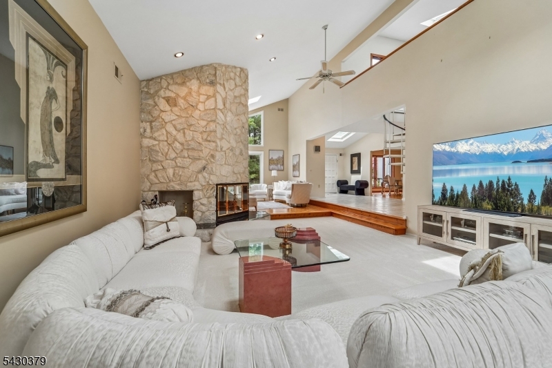 8 Union Hill Rd