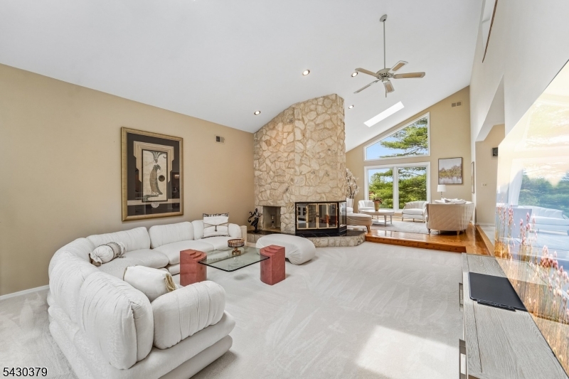 8 Union Hill Rd