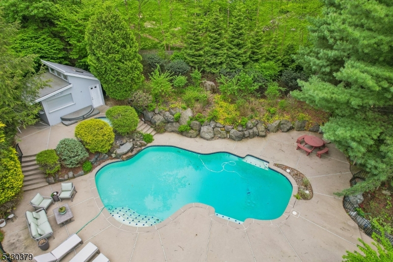 8 Union Hill Rd