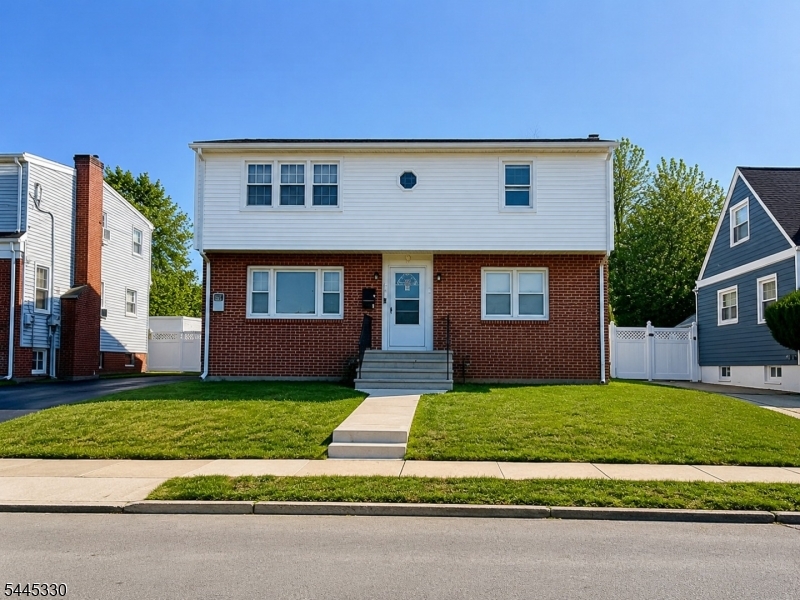 161 W Inman Ave