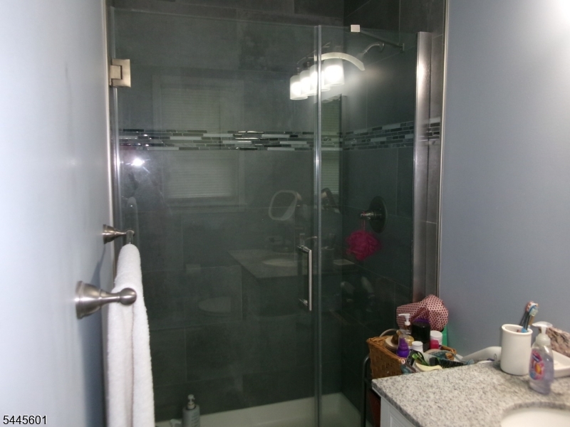 12 Wolfe Dr