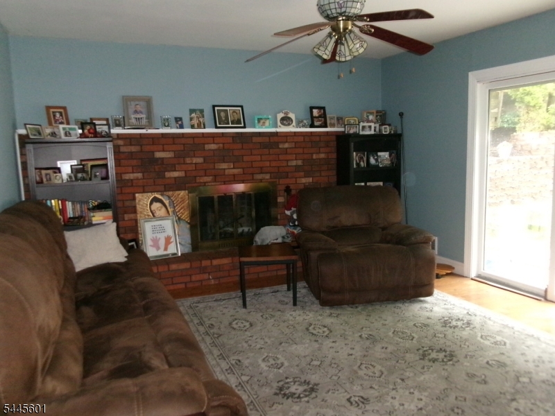 12 Wolfe Dr