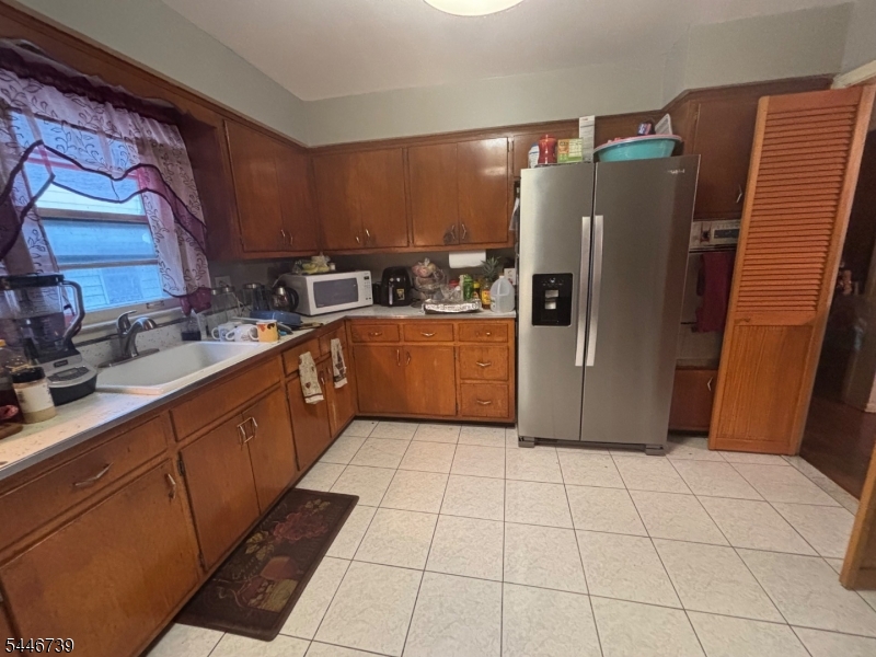 81 Mount Vernon Ave